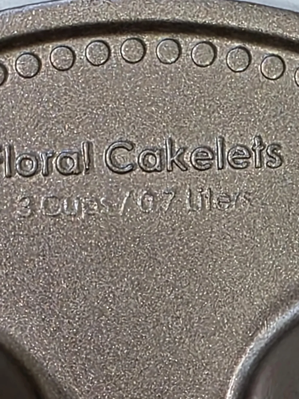 Nordic Ware Floral Mini Cakelets 6 Cavity 3 Cup Bakeware Metal Nonstick Aluminum